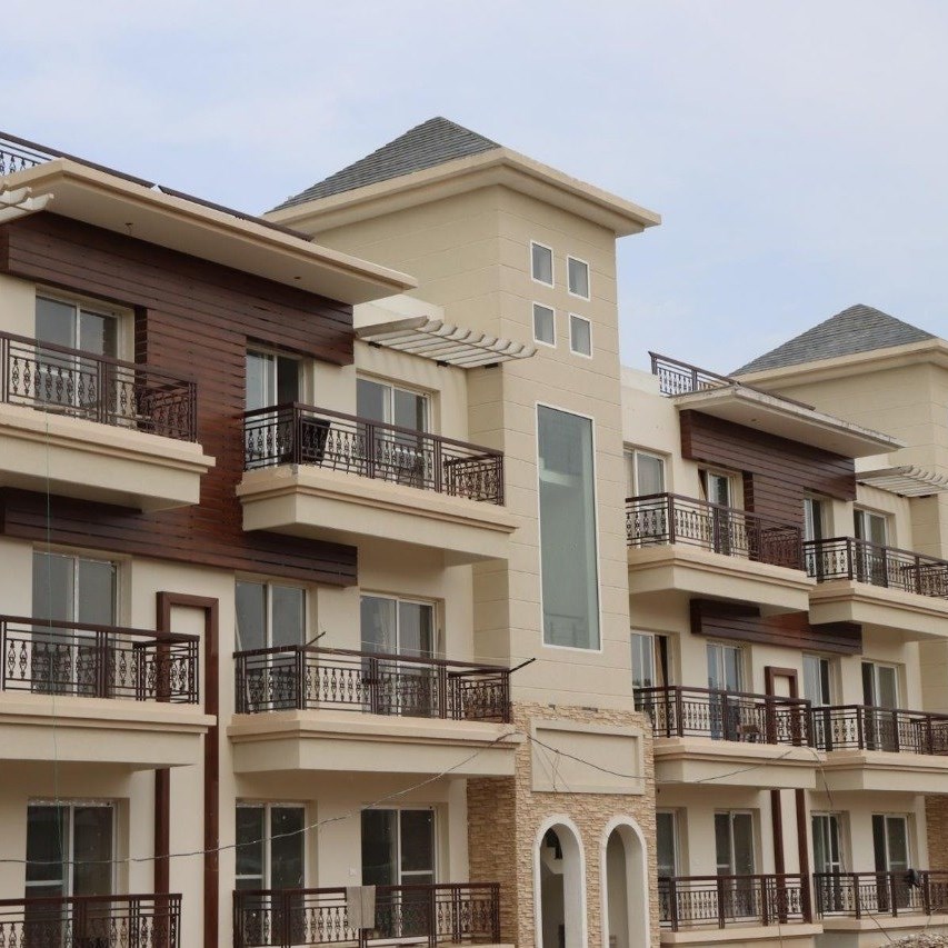 Ready to move flats in Casa Home.